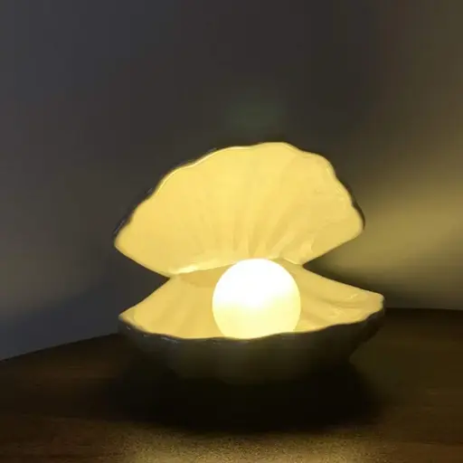 MeeTo Beach Themed Pearl Shell Lamp, Bedside LED Ocean Nightlight Mermaid Fairy Clamshell Portable Lights for Bar, Home Decoration, Birthday, Christmas Gift, Desk Ornament, Random Color, Pc1